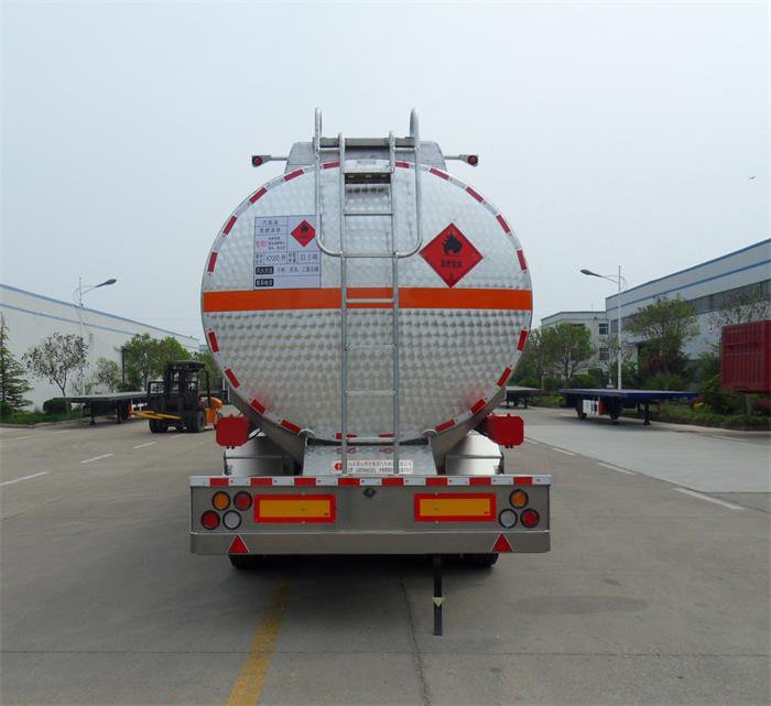 LHY9409GYY铝合金运油半挂车(图3)